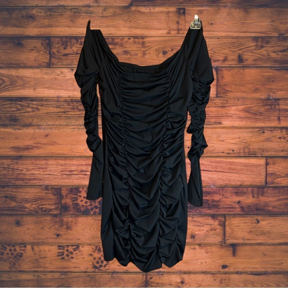 5 for $25🔥Small SHEIN Black Ruched Dress